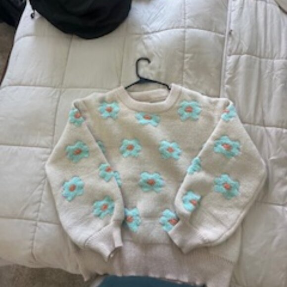 POL Daisy Pattern Drop Shoulder Sweater New with tags unattached - Picture 3 of 3